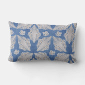 レース繰り返しパターンを使用したデニムテクスチャ ランバークッション (裏面)