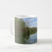 レードナー湖の曇り反射 コーヒーマグカップ (正面左)