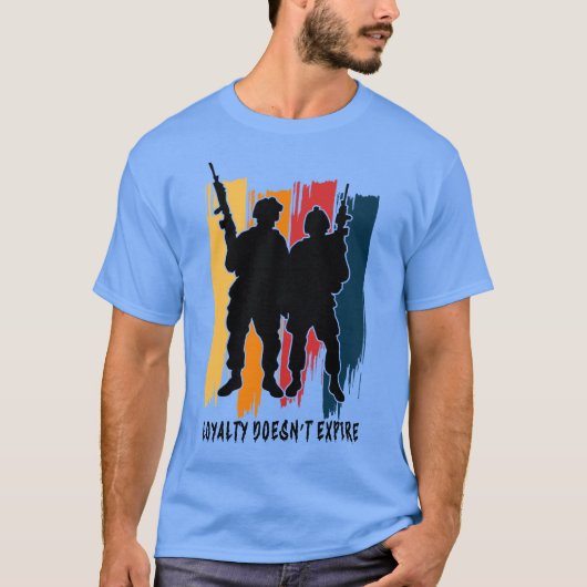 ロイヤリティが期限切れでない Tシャツ (正面)