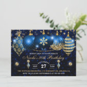 ロイヤルブルーとゴールドのクリスマスボール 誕生日 招待状 (スタンド正面)