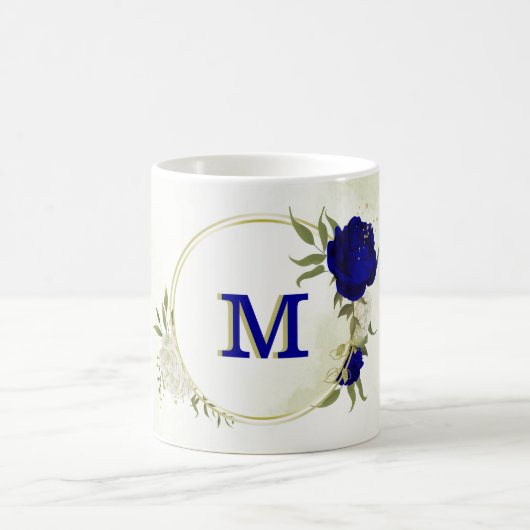 ロイヤルブルーと白の花と緑の葉 コーヒーマグカップ (中央)