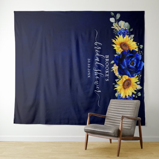 ロイヤルブルーの素朴なひまわり モダンな花嫁のシャワーT タペストリー (インサイチュ(横))