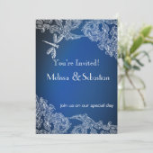 ロイヤルブルーの背景に白レースの蝶々 招待状 (スタンド正面)