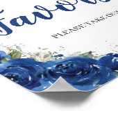 ロイヤルブルーの花と蝶のキンセアニエラの贈り物 ポスター (角)