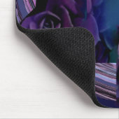 ロイヤルブルーパターンの紫色のバラ マウスパッド (コーナー)