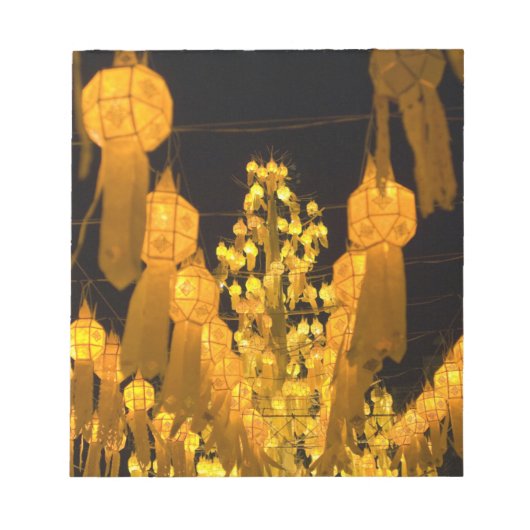 ロイ・クラトーン祭りのランタン ノートパッド (正面)
