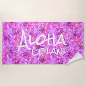 ロウアルハイビスカスハワイアン迷彩柄アロハモノグラムピンク ビーチタオル (正面)