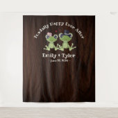 ログウッドのフログカップル カントリーウェディングの背景 © タペストリー (正面)