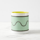 ロケットのグラブのマグ ツートーンマグカップ (中央)