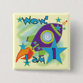 ロケットの船の第1誕生日のTシャツおよびギフト 缶バッジ (正面)