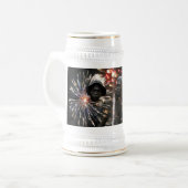 ロケットの赤のまぶしさ ビールジョッキ (正面左)