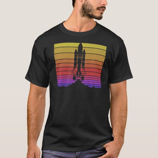 ロケット発射ブラストオフ天文学レトロ宇宙終了 Tシャツ (正面)