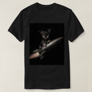 ロケットTシャツにゴシック様式の犬を妖怪する Tシャツ