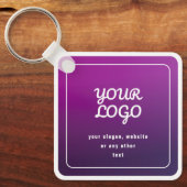 ロゴとスタイリッシュ明るい紫グラデーション キーホルダー (正面)