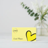 ロゴと写真が付いたライトイエローのゴージャスなハート 名刺 (スタンド正面)