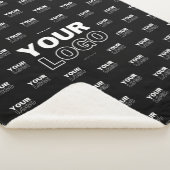 ロゴと背景の繰り返しロゴ |黒 シェルパブランケット (3/4)