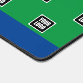 ロゴのパターン、会社名、青と緑Vs2 デスクマット (コーナー)