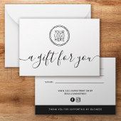 ロゴのミニマルなギフト証明書を追加する ノートカード