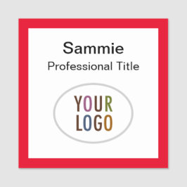 ロゴの付いた赤い正方形の名前バッジ（磁気またはピン） 名札