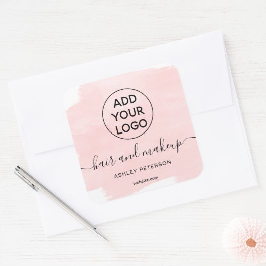 ロゴの水色のブラシストロークのヘアメイクアップ スクエアシール (封筒)