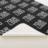 ロゴの繰り返しパターンを追加する編集可能テンプレート シェルパブランケット (3/4)