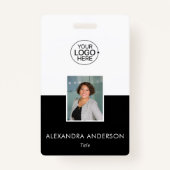 ロゴの追加クリーンな白黒のタイポグラフィ バッジ (正面)