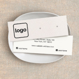 ロゴの追加赤面ピンクレザーイヤリングディスプレイブシン スキニー名刺