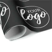 ロゴの追加 – ミニマルデザインの黒い背景 ラッピングペーパー (ロールコーナー)