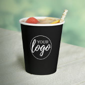 ロゴの追加 – ミニマルデザインの黒い背景 紙コップ