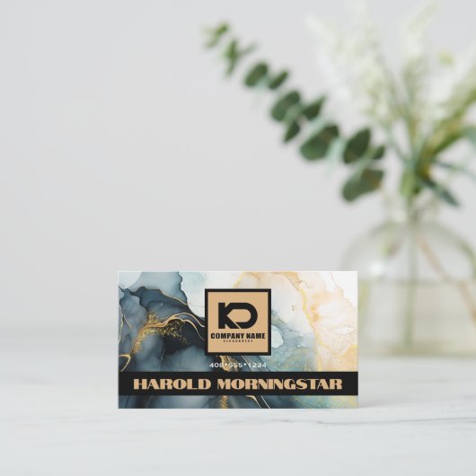 ロゴはっきりしたダークブルー金ゴールド流体インクQR 名刺 (スタンド正面)