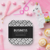 ロゴを並べて表示したパターンと編集可能なビジネス名 ペーパープレート (パーティー)