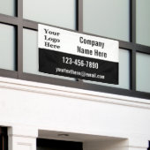 ロゴを白黒で表示 横断幕 (ビルの外側)