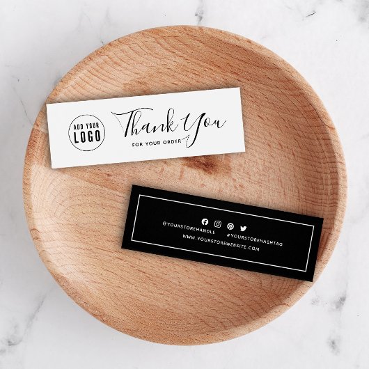 ロゴを追加するソーシャルメディアありがとう