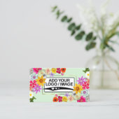 ロゴエレガントと写真が付いたワイルドフラワーライトグリーン 名刺 (スタンド正面)