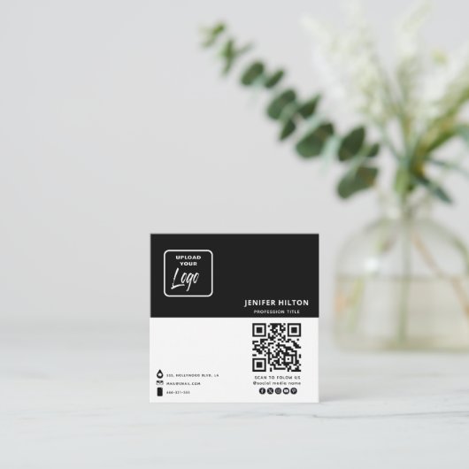ロゴカスタムミニマルなソーシャルメディアアイコンQRコード スクエア名刺 (スタンド正面)