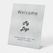 ロゴシルバーウェルカムビジネス 台座サイン (正面)