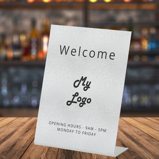 ロゴシルバーウェルカムビジネス 台座サイン