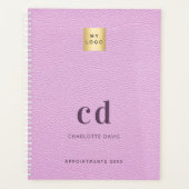 ロゴピンクレザーモノグラムイニシャル事業2025 プランナー手帳 (正面)