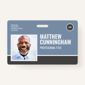 ロゴモダン従業員の写真名バーコード横 バッジ (正面)