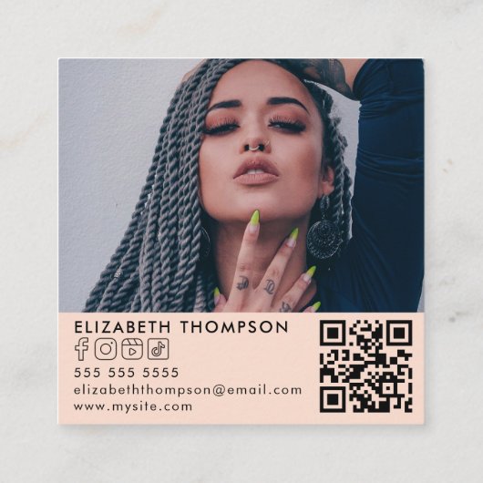 ロゴモダンQRコードトレンディーソーシャルメディア写真 スクエア名刺 (裏面)