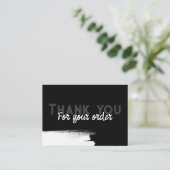 ロゴ付きアーバン男らしブラックお礼 名刺 (スタンド正面)