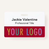 ロゴ付きダークレッドの名前バッジ(ラニヤードまたはリール) バッジ (正面)