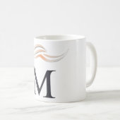ロゴ付きマグカップ"M" コーヒーマグカップ (正面右)