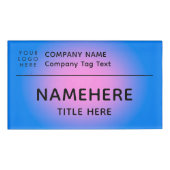 ロゴ企業のモダンシンプルブルーピンクオーラタイトル 名札 (正面)