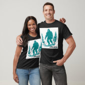 ロゴ入り雪の中のヨウィー Tシャツ (ユニセックス)