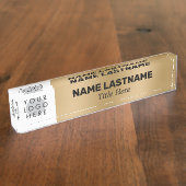 ロゴ名のモダンタイトルの追加シンプルフェイクはっきりした金ゴールド デスクネームプレート (側面)