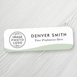 ロゴ名タイトルlight sage green wave white モダン 名札