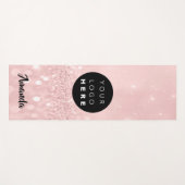 ロゴ名ピンクローズグリッターガーリーギフトアイディア ヨガマット (正面(横))