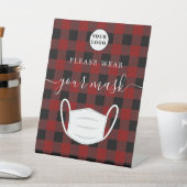 ロゴ赤い格子状の衣服のマスク記号 台座サイン (インサイチュ)