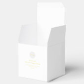 ロゴ ゴールドとホワイトのギフトボックスを追加 フェイバーボックス (オープン)